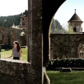 Kloster Maulbronn ve Kloster Hirsau: Manastır Gezi Rehberi